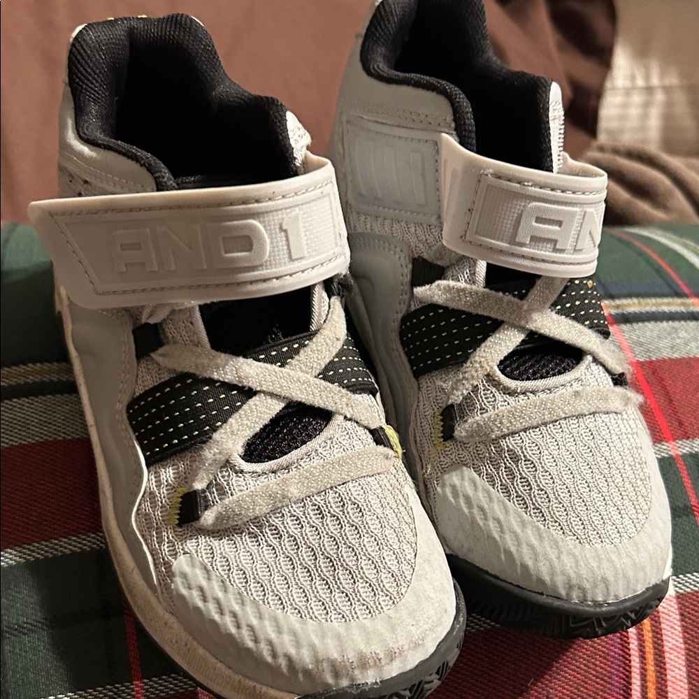 AND1 Kids' Gray and Black Sneakers